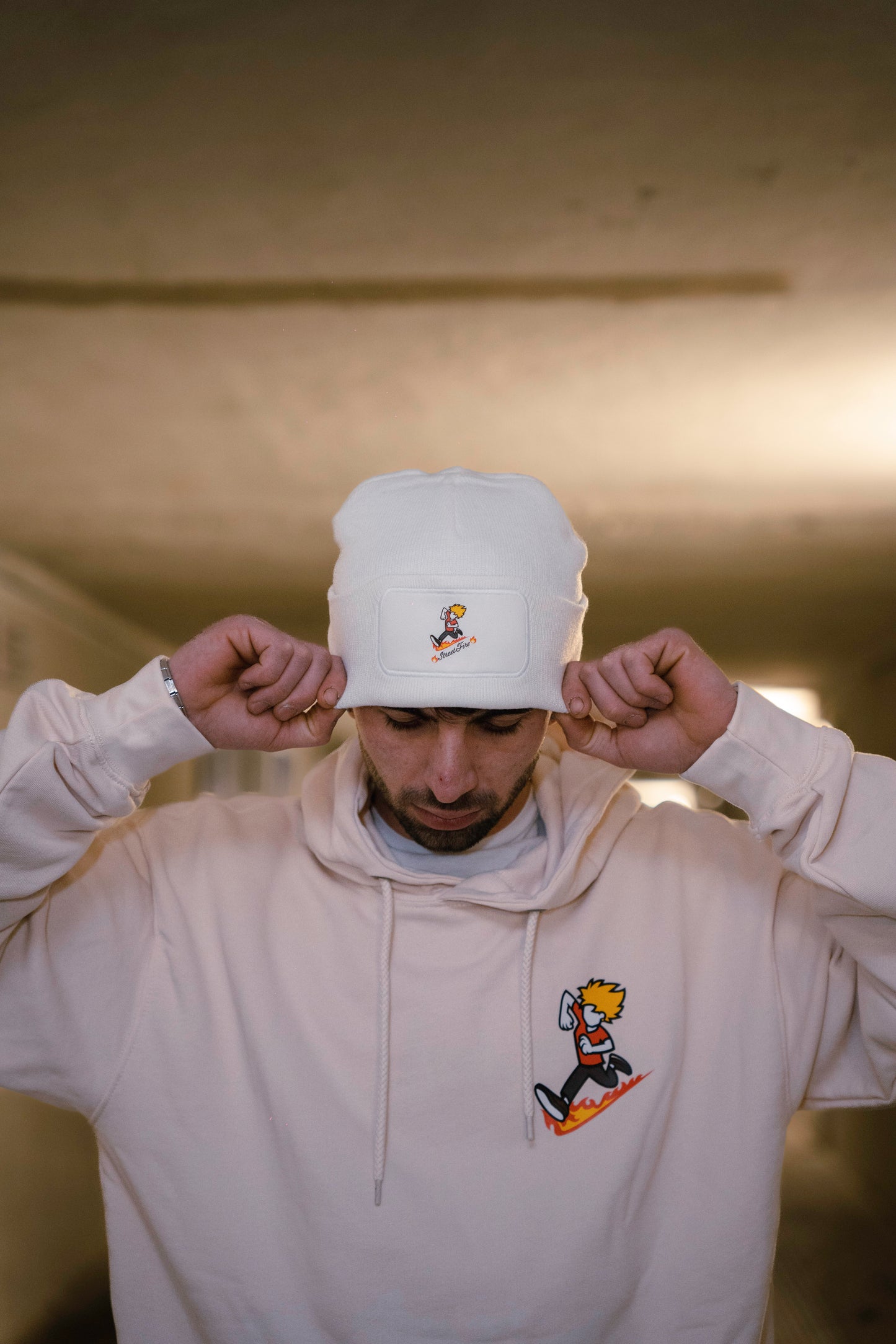 Felpa StreetFire® - Fit  Classico (OFF WHITE logo colorato)